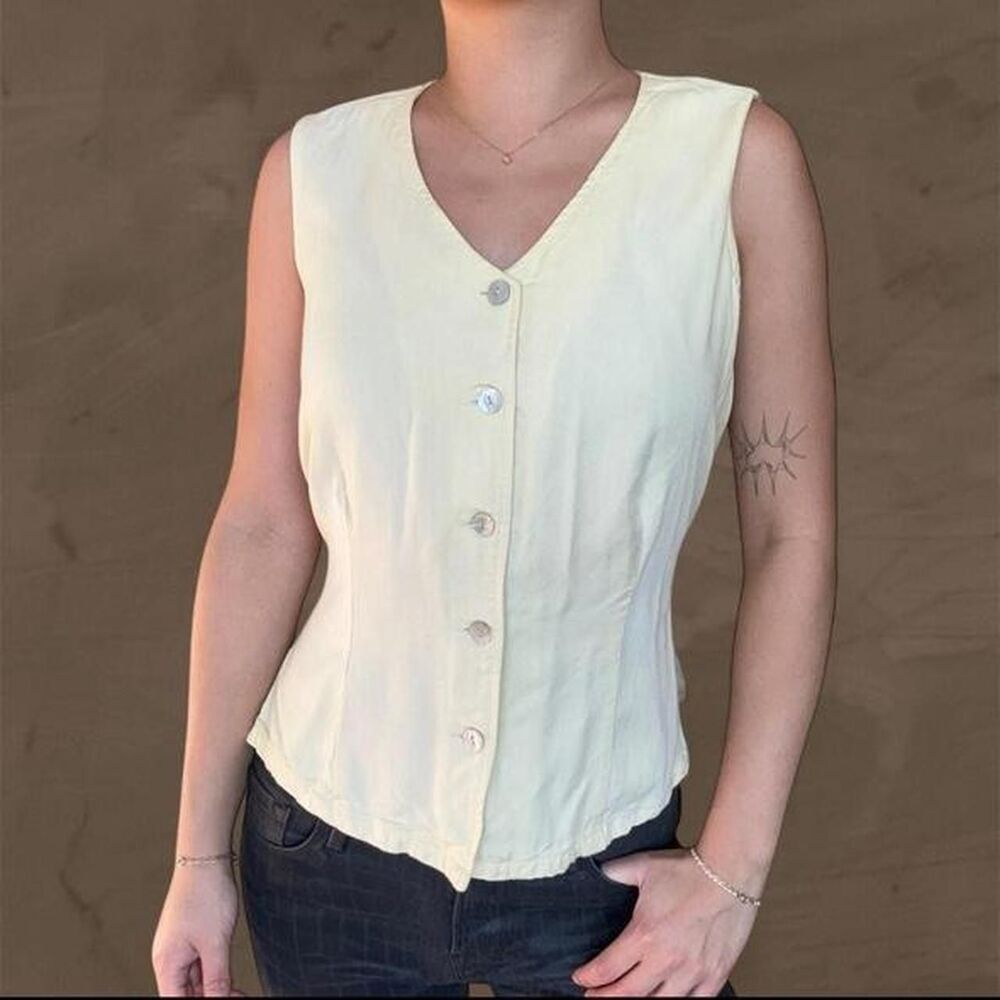 coldwater creek butter yellow vest top size medium